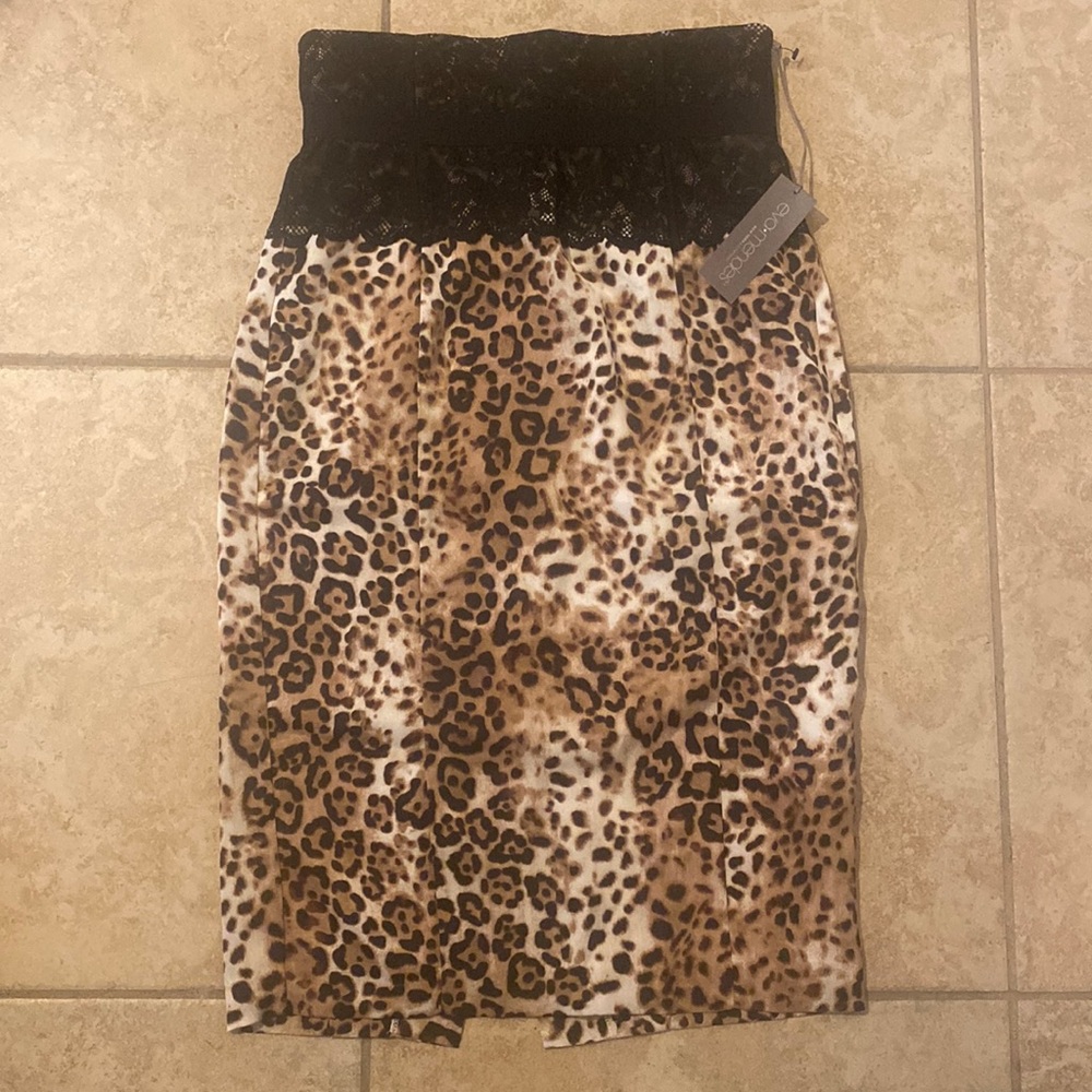 Leopard skirt